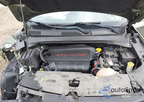 2018 Jeep Compass Latitude 4X4 from USA, damaged, VIN 3C4NJDBB4JT397967